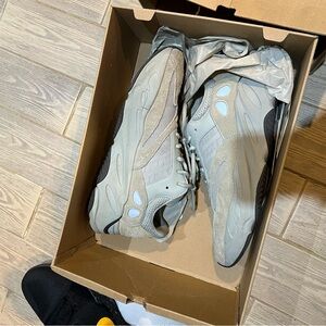 Yeezy 700 salt size 14